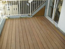 Erneuern des Terrassenbelages mit Tropenholz